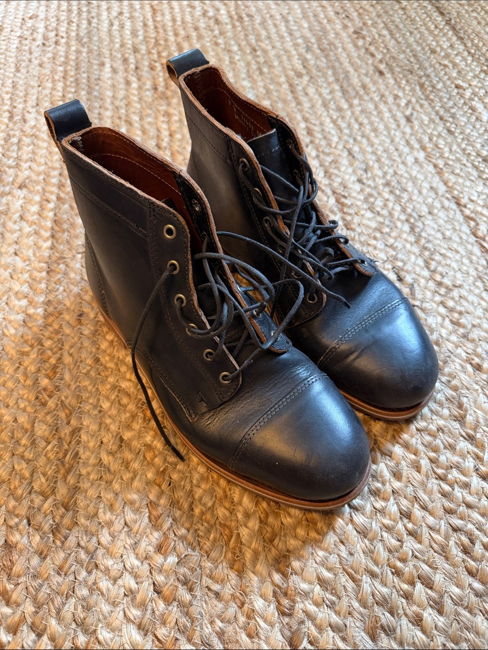 Men's Black Leather Chukka Lace-Up Boots. Wore once